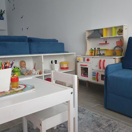 Alezzi Resort - Kids By The Sea - Baby Friendly Apartment นาโวดาริ ภายนอก รูปภาพ