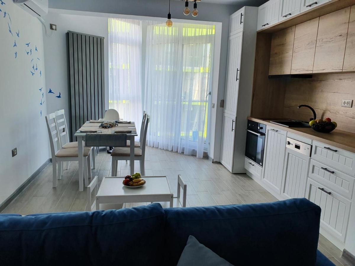 Alezzi Resort - Kids By The Sea - Baby Friendly Apartment นาโวดาริ ภายนอก รูปภาพ