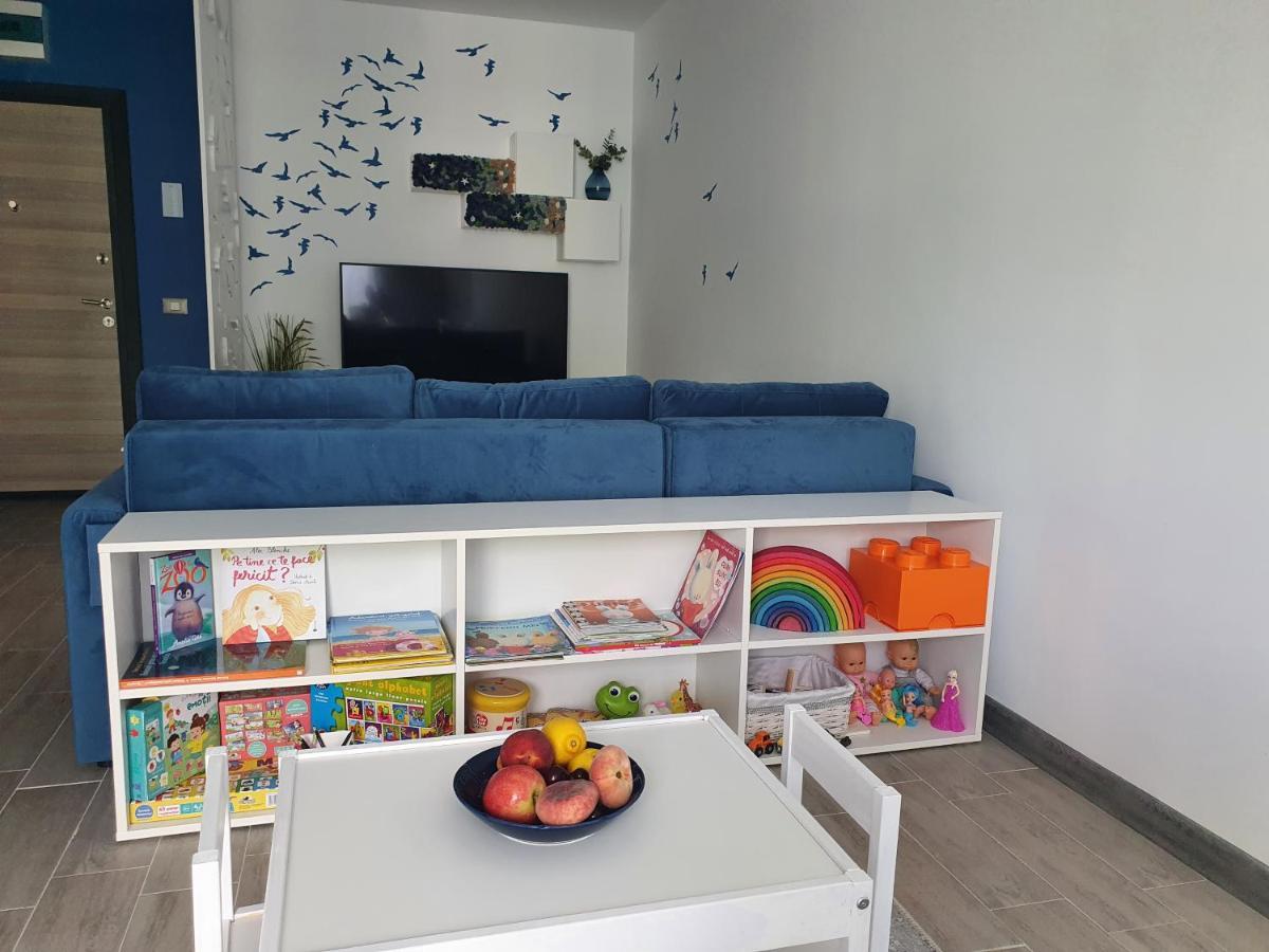 Alezzi Resort - Kids By The Sea - Baby Friendly Apartment นาโวดาริ ภายนอก รูปภาพ